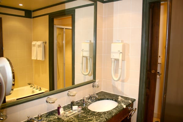 Royal Barriere Hotel by null