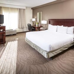 DoubleTree by Hilton Hotel Boston - Milford - Guest room