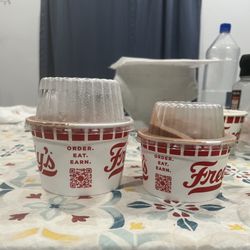 Freddy's Frozen Custard & Steakburgers - The improper use of containers. Two scoops in a small bowl!
