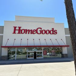 Home Goods - Clean store front