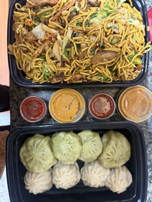 Everest Momo by null