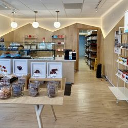 Christopher Elbow Chocolates - Overview of the shop