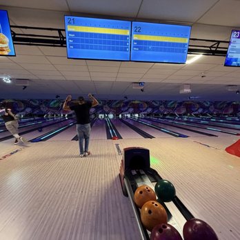 Strikers - Bowling Near Me - Sunrise, Florida