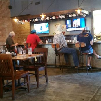 Upper Park Cafe - Dining room - New American Near Me - Aubrey, Texas Upper Park Cafe - Dining room - New American Near Me - Aubrey, Texas