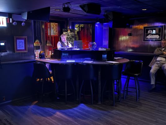 Redhead Piano Bar by null