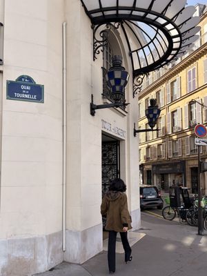 La Tour d'Argent by null