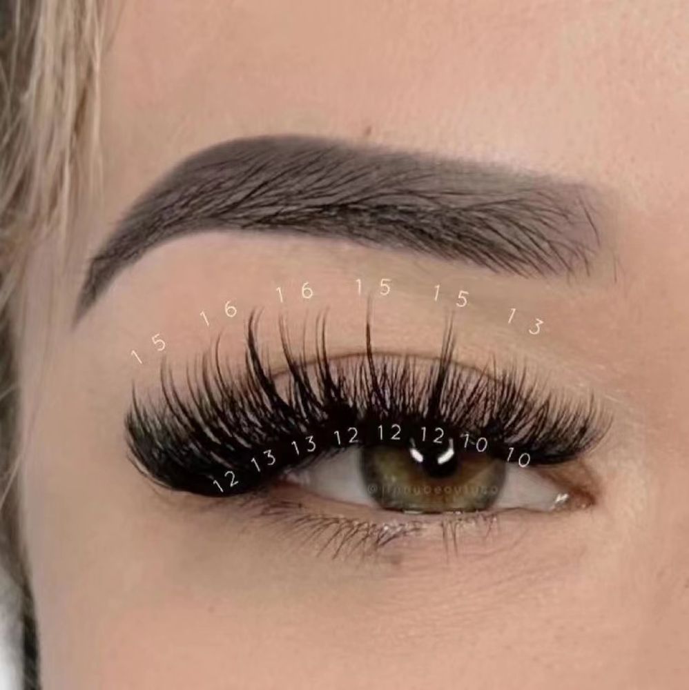 Oy Eyelash Studio Logo