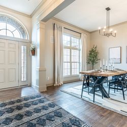 Wayne Homes - Bowling Green - Bowling Green Alexandria Legacy Foyer & Dining Room