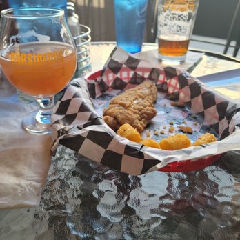 Barsidious Brewing - Chicken tender basket with tots - Brewpubs Near Me - Lebanon, Oregon