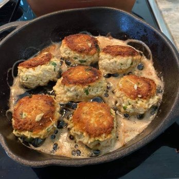 IL Carpaccio - Crab cake and wine-creme sause in a cast iron skillet & professional crispinesx - Pizza Near Me - Hilton Head Island, South Carolina