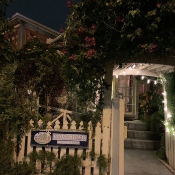 11 Maple Street - New American Near Me - Jensen Beach, Florida