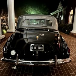 Lux Limo - Lux 1940 Cadillac Fleetwood bride and groom sendoff