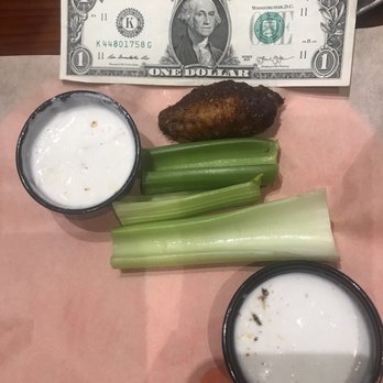 Hooters - Sports Bars Near Me - Ocala, Florida