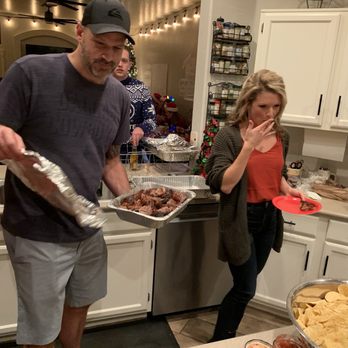 Arny’s Backyard BBQ - Caterers Near Me