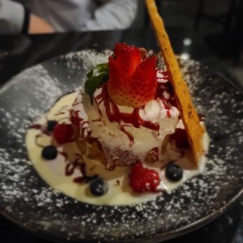 3rd Base LA - Bread Pudding - Sports Bars Near Me - Los Angeles, California