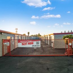 Exterior photo of Safe-Hold Storage - Sacramento, California Exterior photo of Safe-Hold Storage - Sacramento, California