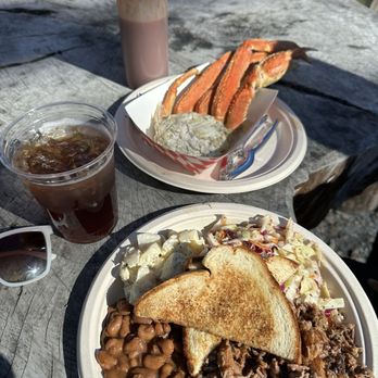 Firebrand BBQ - Pork plate with crab cluster and sweet tea - Barbeque Near Me - Seward, Alaska