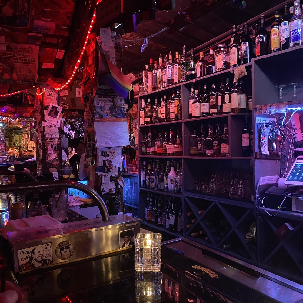 The Alley - Waiting at the bar - Dive Bars Near Me - Oakland, California