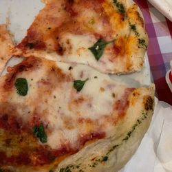 Pasta Sentral - Margarita pizza