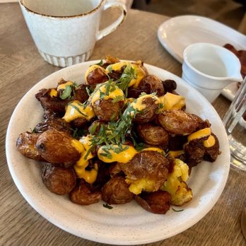 etta - Bucktown - Crispy potatoes - Pizza Near Me - Chicago, Illinois etta - Bucktown - Crispy potatoes - Pizza Near Me - Chicago, Illinois