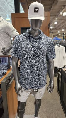 DICK'S Sporting Goods by null