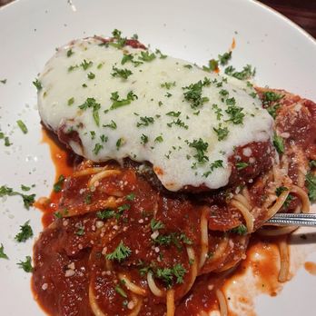 Ricci's Italian Restaurant - Chicken Parmigiana - Pizza Near Me - Bellflower, California