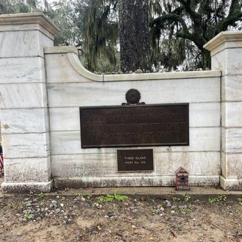 Bonaventure Cemetery - Honoring those who served to defend freedom during the World Wars - Funeral Services & Cemeteries Near Me - Savannah, Georgia Bonaventure Cemetery - Honoring those who served to defend freedom during the World Wars - Funeral Services & Cemeteries Near Me - Savannah, Georgia