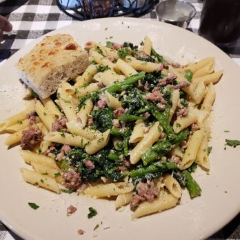 Joey Garlic's - Sausage and broccoli rab - Italian Near Me - Manchester, Connecticut Joey Garlic's - Sausage and broccoli rab - Italian Near Me - Manchester, Connecticut
