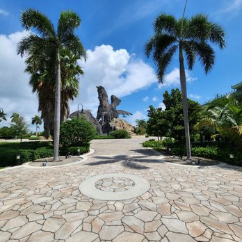 Pegasus Statue at Gulfstream Park - Landmarks & Historical Buildings Near Me - Hallandale Beach, Florida