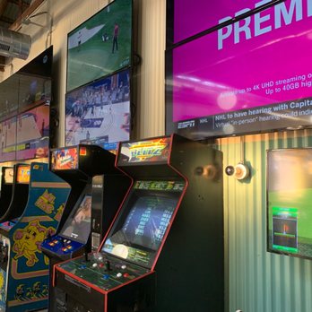 District Six - Sports Bars Near Me - Georgetown, Texas