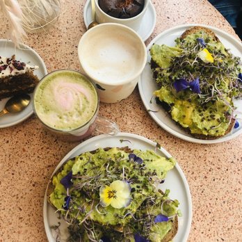 Peonies - Nom! - Coffee & Tea Near Me - Paris, 75 Peonies - Nom! - Coffee & Tea Near Me - Paris, 75
