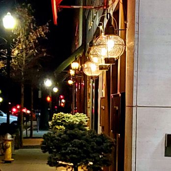 Underhills Crossing Restaurant - The entrance 10:17pm. - (1/30/2020) - New American Near Me - Bronxville, New York Underhills Crossing Restaurant - The entrance 10:17pm. - (1/30/2020) - New American Near Me - Bronxville, New York