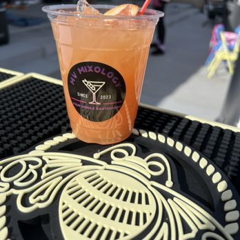 MV Mixology - Did someone ask for a refreshing GreyHound?! I think yes! - Bartenders Near Me