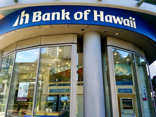 Bank of Hawaii Waikiki Center by null