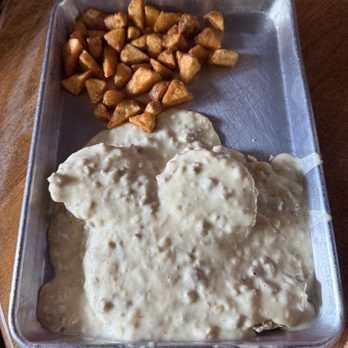 Hullabaloo Diner - Biscuits and Gravy + Breakfast Potatoes - Diners Near Me - College Station, Texas