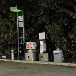 Automatic Car Wash - Typical gas station extras next to carwash