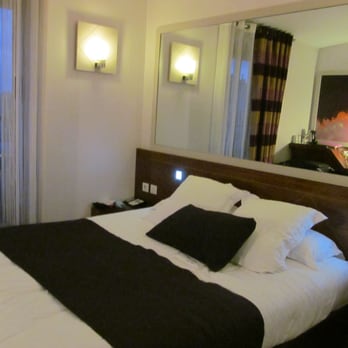 Hôtel Ampère - our room at Hotel Ampere - Hotels Near Me - Paris, 75