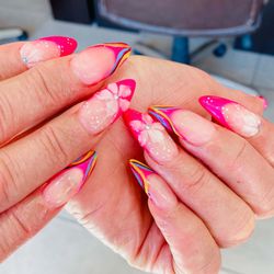 CJ Nails & Spa