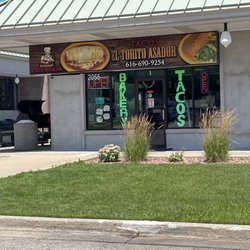 Tacos El Torito Asador - Outside