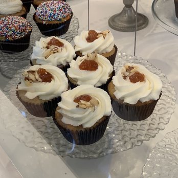 Angel Cakes Cupcakes - Bakeries Near Me - Oakland, California