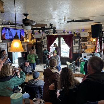 Fairview Inn - Great music - Hotels Near Me - Talkeetna, Alaska