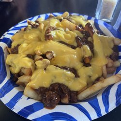 Oval Office Pub & Grub - Chili cheese fries