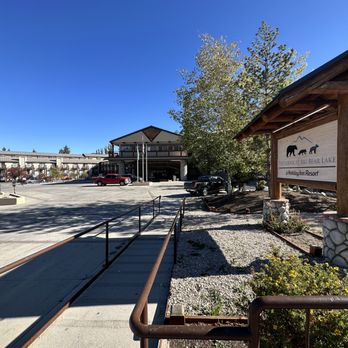 Holiday Inn The Lodge at Big Bear Lake - Front Entrance - Big Bear, CA