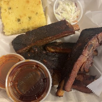 Eli's BBQ - Findlay - Ribs, cornbread and slaw. - Barbeque Near Me - Cincinnati, Ohio Eli's BBQ - Findlay - Ribs, cornbread and slaw. - Barbeque Near Me - Cincinnati, Ohio