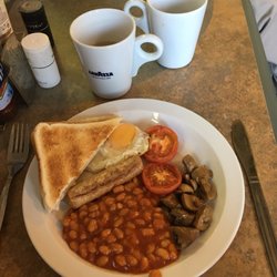 Cartgate Lodge Cafe - Small veggie breakfast (excellent).