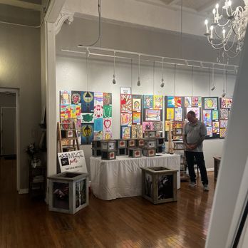 The Dole - One of the vendors - Art Galleries Near Me - Crystal Lake, Illinois