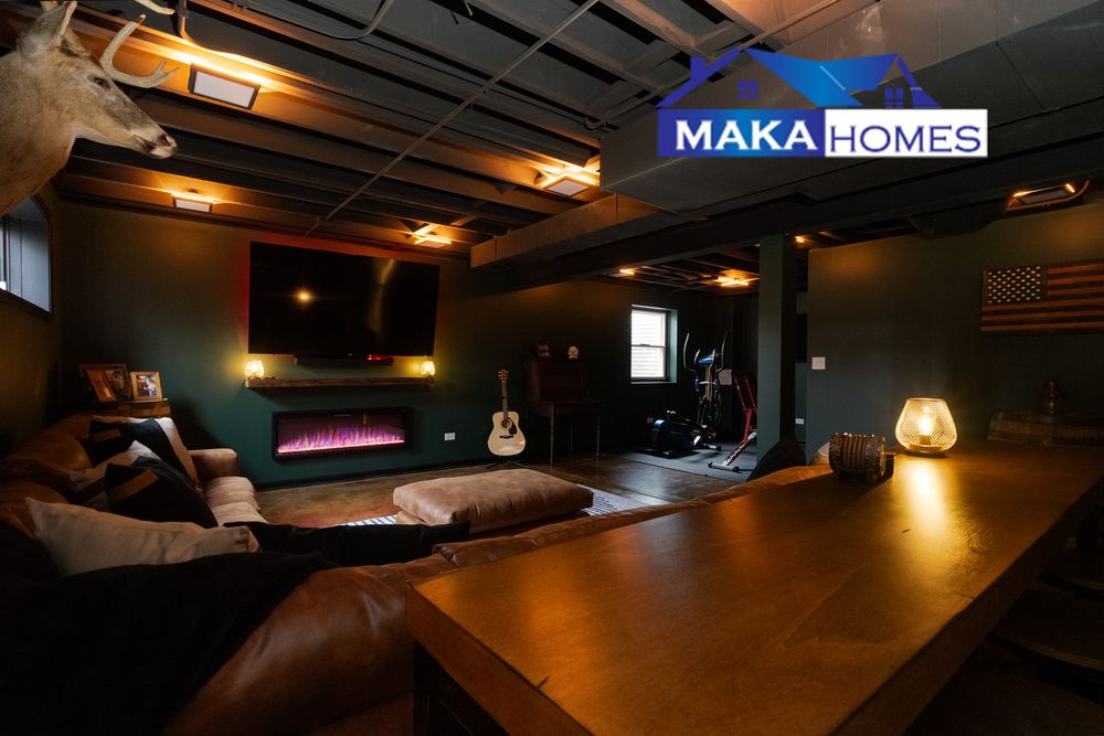 Slide of Maka Homes