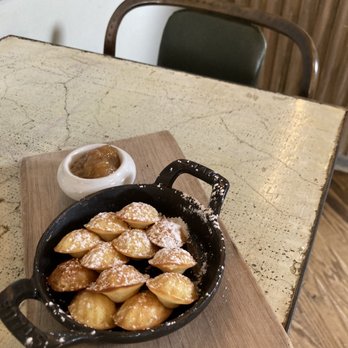 Peter Pan Bistro - Madeleines - Canadian (New) Near Me - Toronto, Ontario
