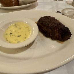 Fillet with sauce on the side Fillet with sauce on the side