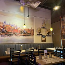 Chada Thai AZ - Restaurant area